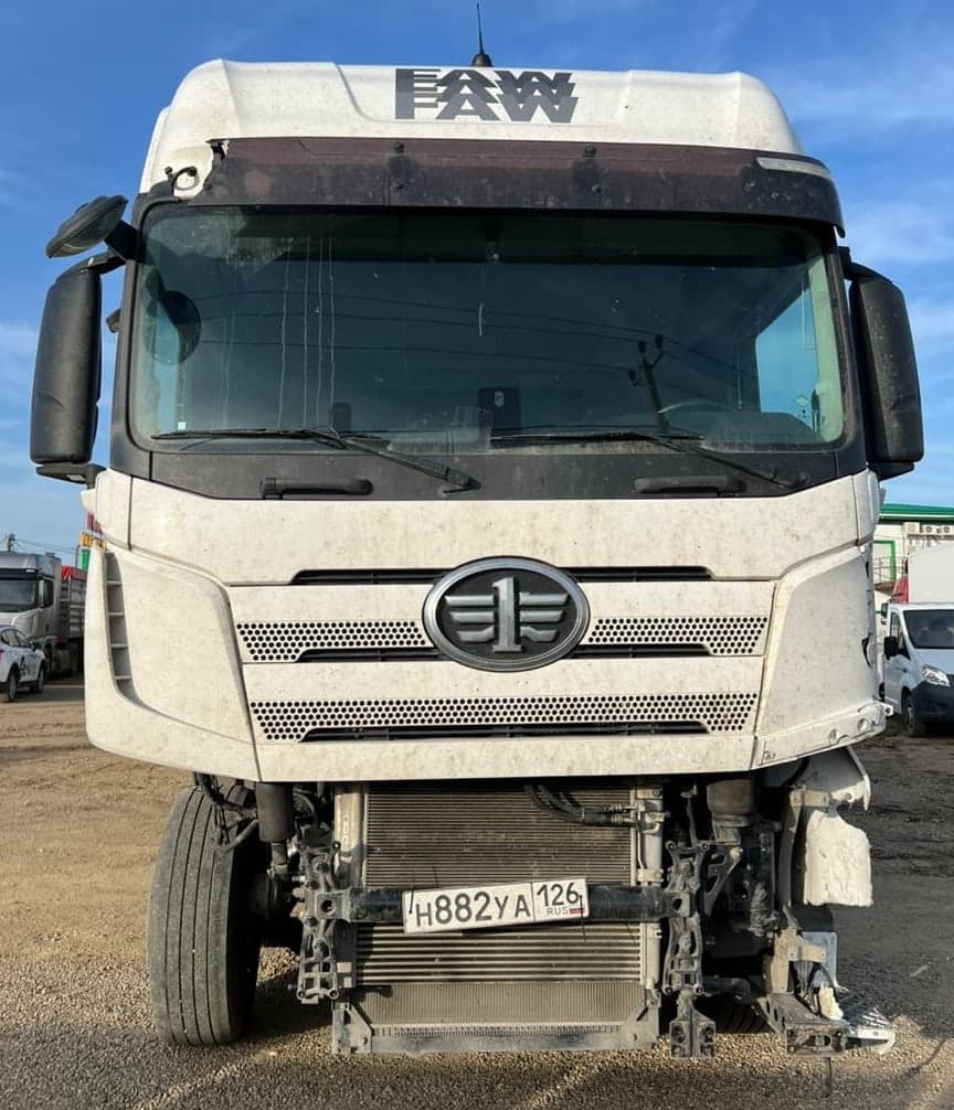 J7 4x2 Седельный тягач